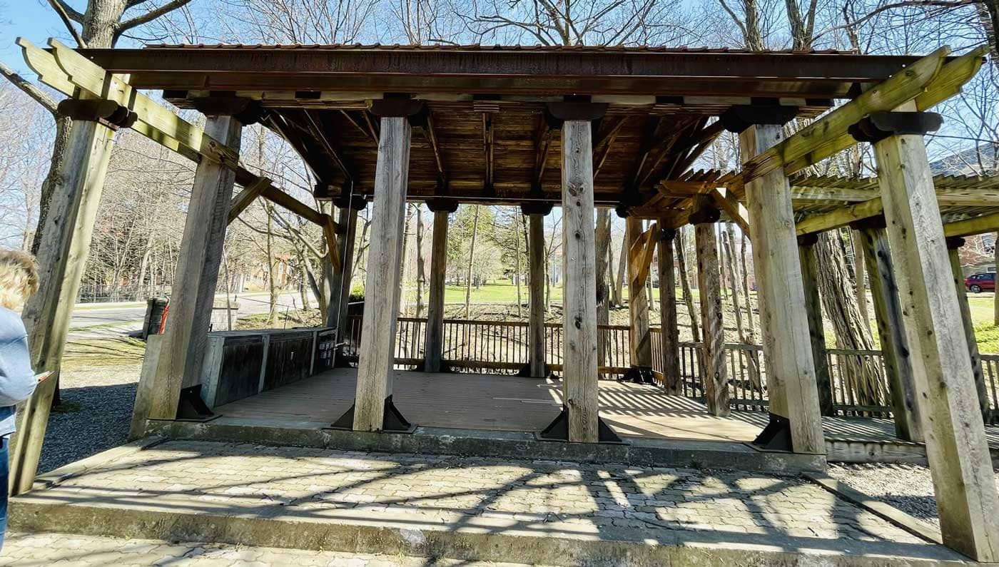 Total Bandstand structure to be restored